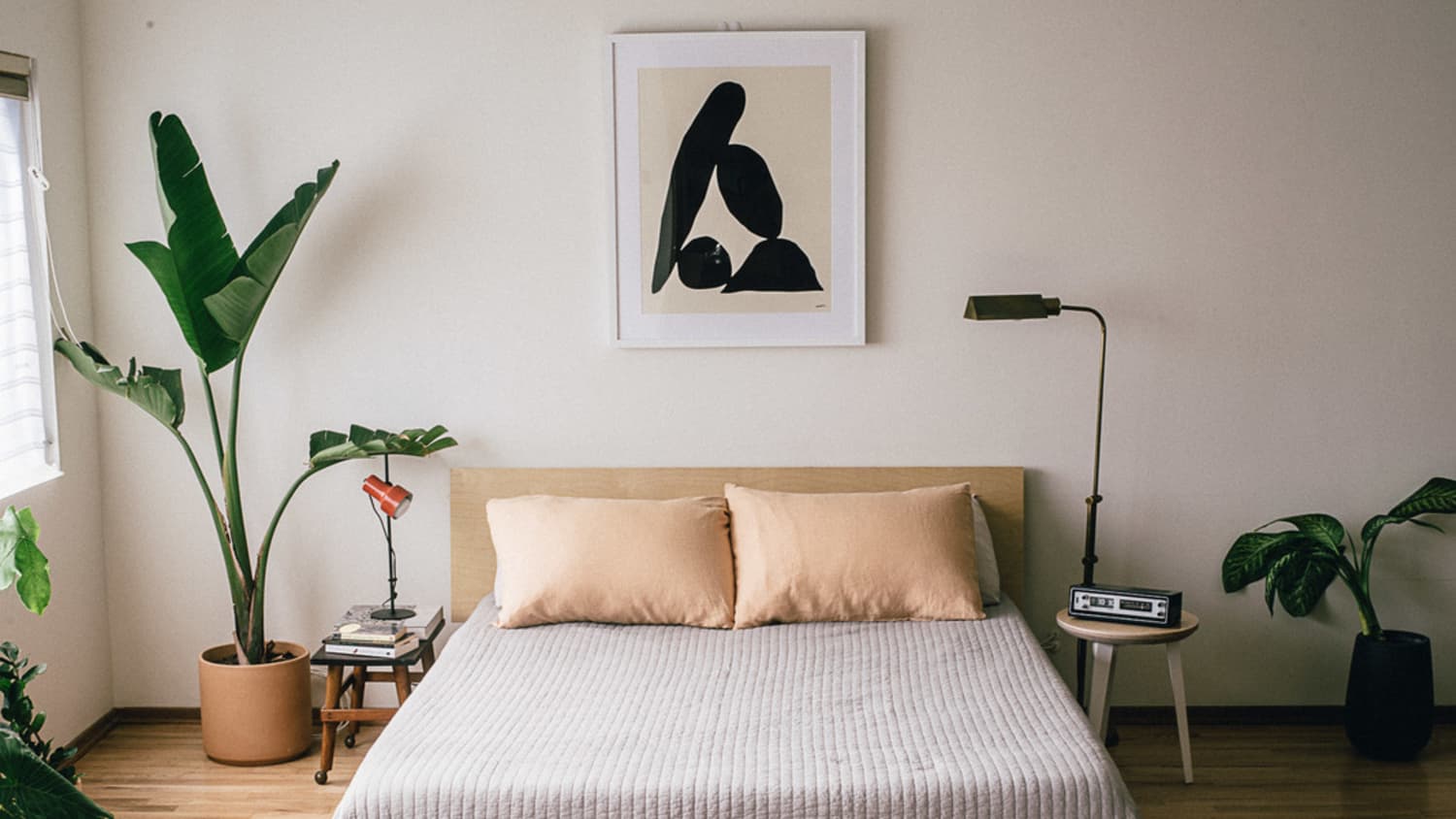 14 Best Bedside Lamps for Book Lovers 2024 Apartment Therapy